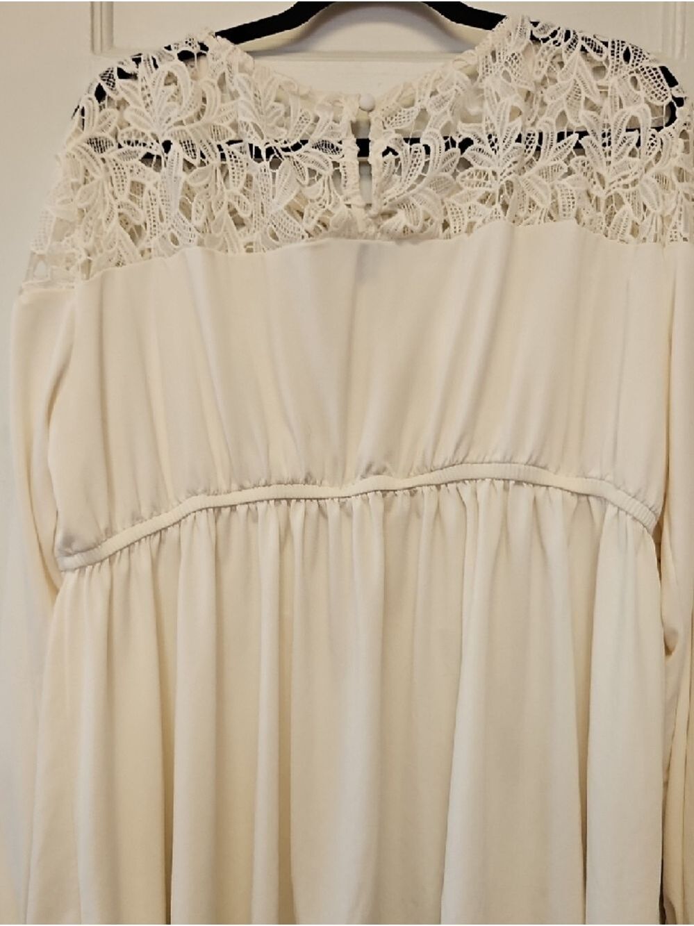 torrid Cream Lace Yoke Long-Sleeve Blouse - Picture 6 of 7
